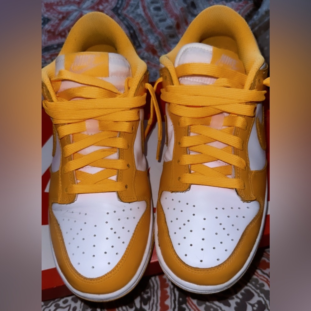 Nike dunk low laser orange